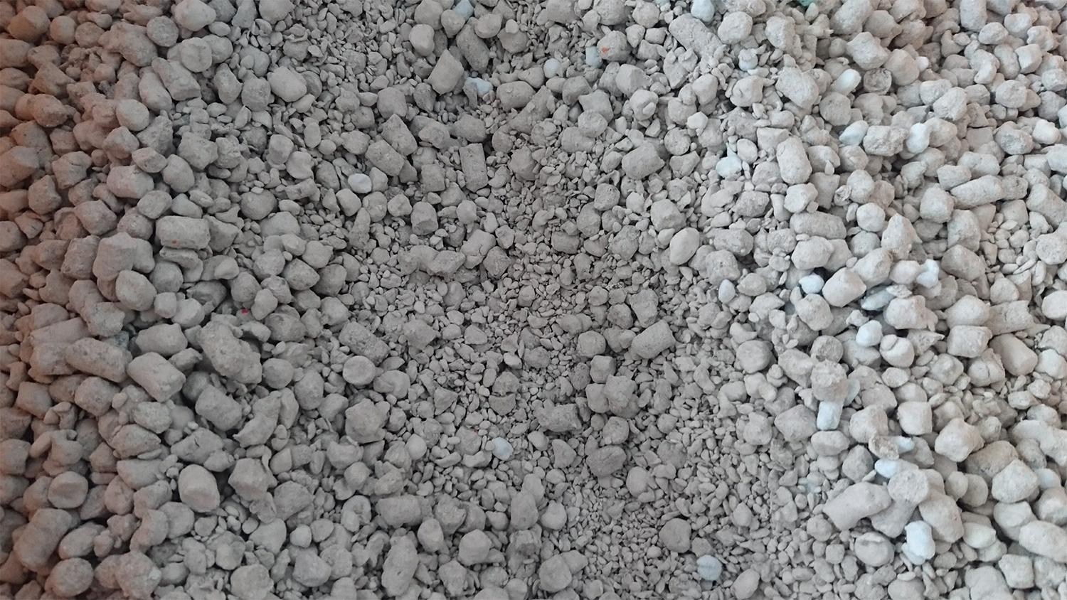 アイリスオーヤマの猫砂が、本当に砂状態で困りました